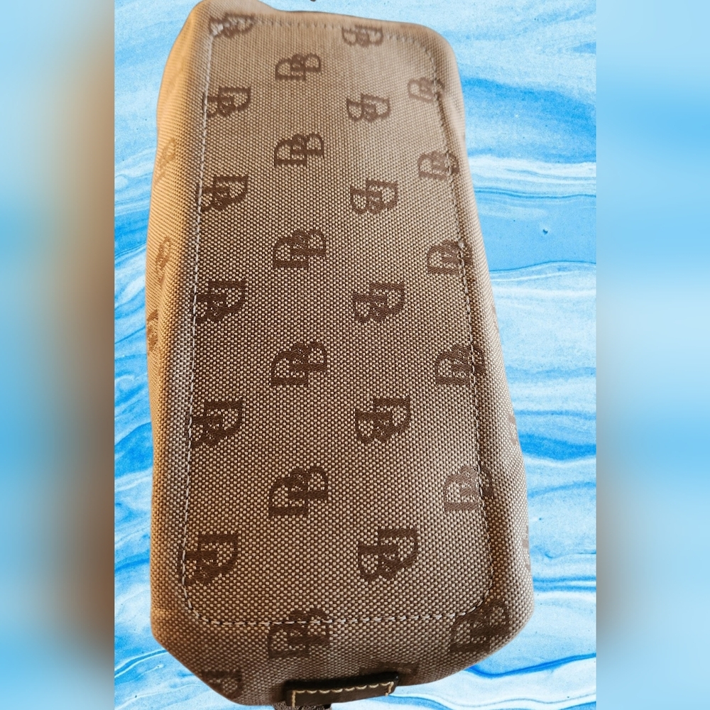 Dooney & Bourke Signature Tulip Tassel Monogram Tote. EUC - Picture 6 of 17